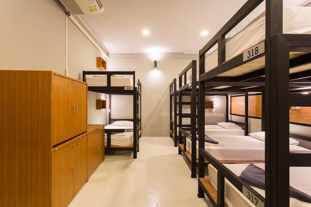 Holiday Station Hostel Krabi Ngoại thất bức ảnh
