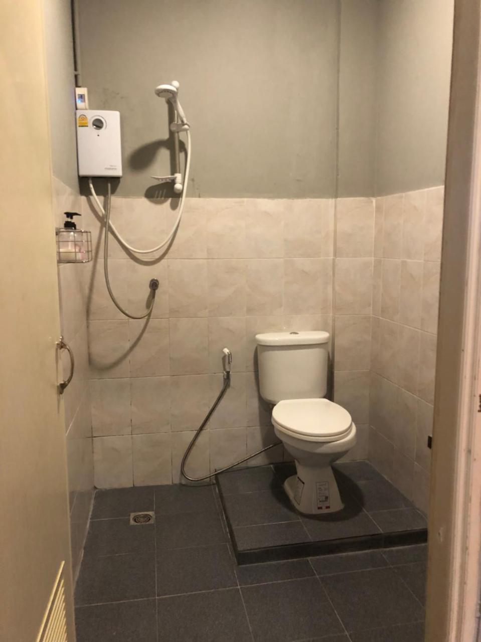 Holiday Station Hostel Krabi Ngoại thất bức ảnh